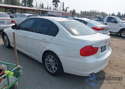 2010 BMW 328 z USA, uszkodzony, nr VIN WBAPH7G56ANM53350